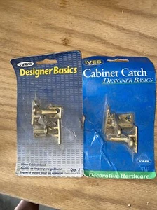 4 pcs. solid brass Ives cabinet catch - Picture 1 of 4