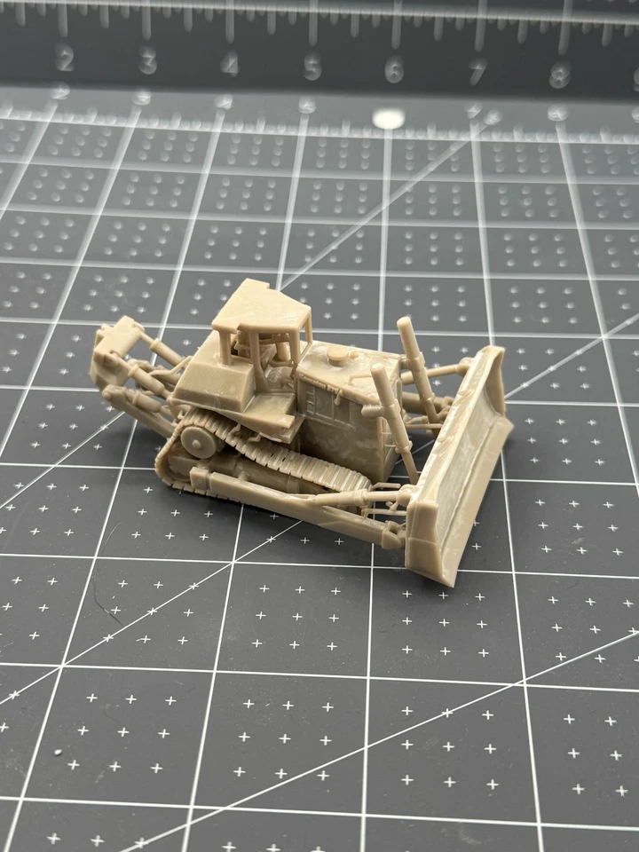 Модель бульдозера Komatsu 375A напечатанная на 3D-принтере полимерная в масштабе 1:87 — высокая детализация - Изображение 1 из 3