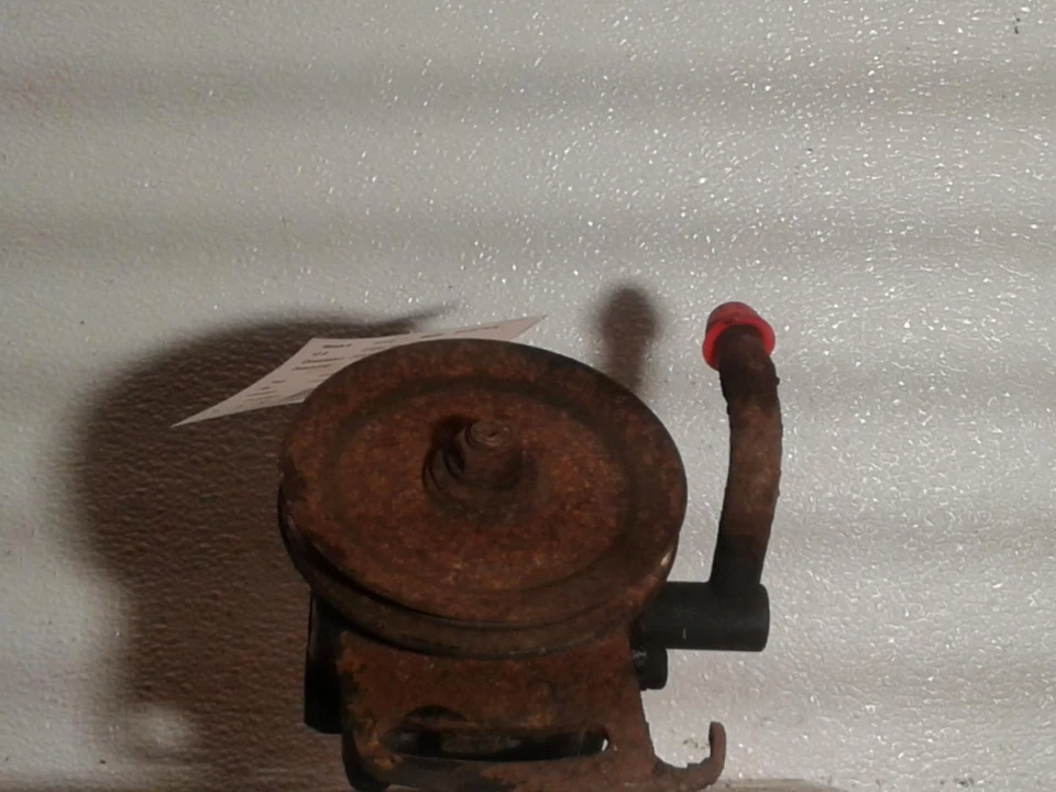 Bomba de dirección asistida usada se adapta a: Kia Sportage KIA HI 2000 fabricado grado C Foto 1 de 4