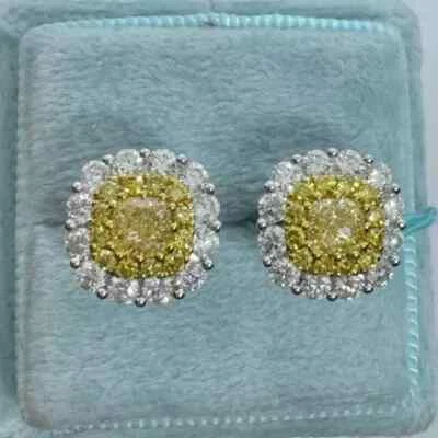 Aretes con halo de citrino enchapados en oro blanco de 14 quilates de 3,00 quilates con corte cojín creados en laboratorio Foto 1 de 4