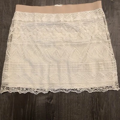 Minifalda de ganchillo blanca marfil American Eagle forrada con cremallera talla 10 Foto 1 de 3
