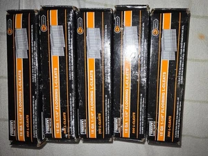 Freeman FN18L125 18-Gauge 1-1/4" Kleber sortierter Bodenbelag L-Stollen Menge 5 Packungen - Bild 1 von 1
