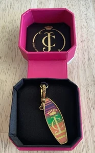 Juicy Couture Charm Hawaiian Floral Vintage Surfboard Gold Tone Y2K - Picture 1 of 5