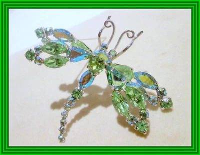 Sherman APPLE VERDE Y VERDE AB - BROCHE FIGURATIVO LIBÉLULA ALADA SIN RESERVA Foto 1 de 4