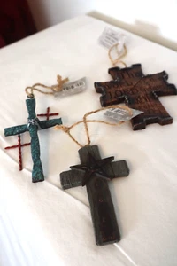 Set of 3 Rustic Farmhouse Country Christmas Tree Ornaments Religion Crosses NWT - Picture 1 of 6
