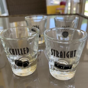 Set of 4 Glass Shot Glasses That Say Straight Shot Chilled Chug Black And Silver - Imagen 1 de 4