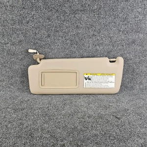 2001-2007 Toyota Highlander Sun Visor LH Driver Side With Mirror Beige Lights - Picture 1 of 8