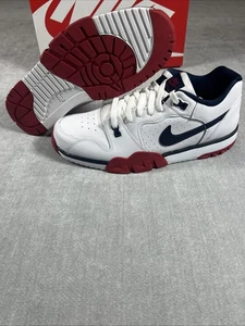 Nike Herren Crosstrainer Niedrig Leder Schuhe Weiß Fitnessstudio Rot Obsidian Größe 11 Neu im Karton - Bild 1 von 9