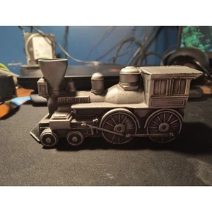 Locomotora Banthrico 1974 vintage tren tren "General" banco de monedas de metal fundido - Imagen 1 de 7