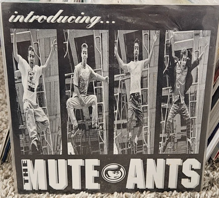 The Mute-Ants - introducing  7" vinyl - Image 1 of 2