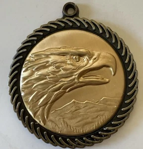 Lote 2 medallas trofeo águila vintage medallón de metal mixto - Imagen 1 de 4