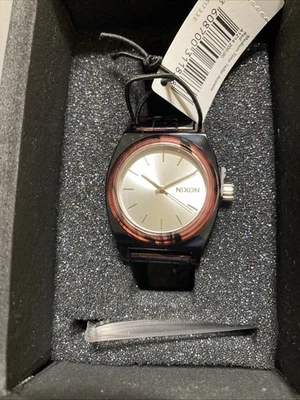 Reloj Nixon Medium Time Teller Acetato Rojo A1214 200 / A1214-200 / A1214200 Foto 1 de 4