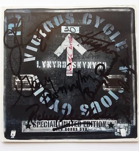 Lynyrd Skynyrd Autographed Vicious Cycle CD7 Band Members Rare Collectible - Picture 1 of 6