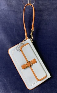 Borsa Coach blu polvere pelle fibbia patta tasca portafoglio polso unica - Foto 1 di 12