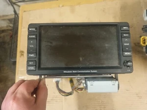 MITSUBISHI OUTLANDER MK2 RADIO STEREO SAT NAV CD HEAD UNIT TOUCH 8750A239 - Picture 1 of 18