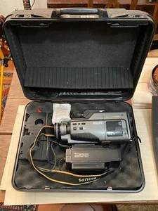Videoregistratore Cinepresa Philips Explorer ultima serie con valiga e accessori - Foto 1 di 5