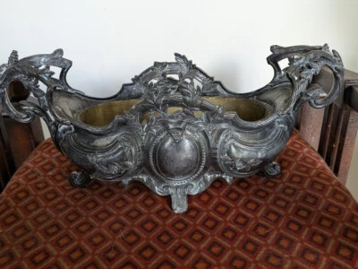 Schöne antik Jardiniere aus Metall 19tes Jahrhundert aus Frankreich - Bild 1 von 4