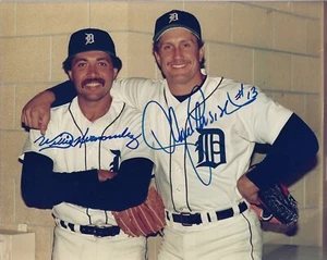 WILLIE HERNADEZ & LANCE PARRISH SIGNED 8 X 10 PHOTO DETROIT TIGERS 1984 CHAMPS - Picture 1 of 2