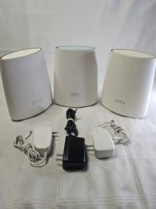Netgear Orbi 1 (RBR40) Wireless Router with 2 (RBS40) Satellites - Afbeelding 1 van 14