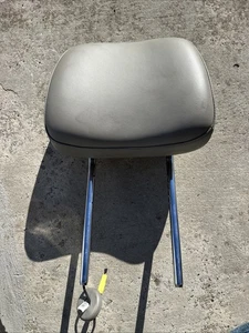 Jeep Grand Cherokee 2011-2018 cuero asiento delantero reposacabezas activo OEM - Imagen 1 de 6