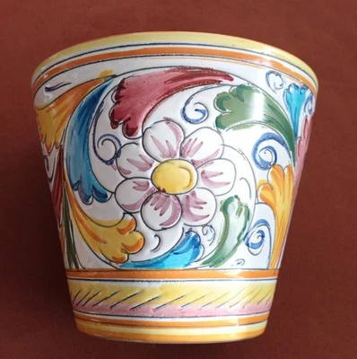 Keramik Übertopf, buntes Dekor, Blumen, Blüten, Blätter, rot-gelb-blau-grün - Bild 1 von 4