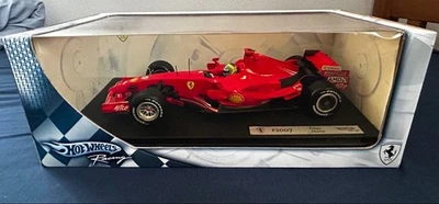 Hot Wheels F2007 Felipe Massa Red scala 1/18 pressofuso auto Formula 1 nuova - Immagine 1 di 4