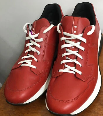 Zapatilla deportiva Prada de cuero roja para hombre con cordones y adornos blancos talla 9 4E Foto 1 de 4