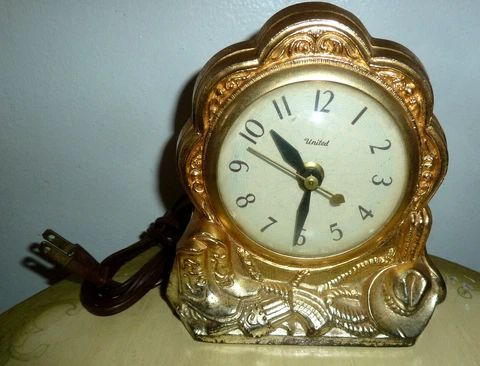 Vtg c.1930 Brass Tone Spelter United Clock Corp. Electric Clock Working Cover