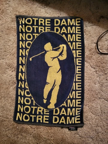 NOTRE DAME FIGHTING IRISH ALL PURPOSE GOLF TAILGATE TOWEL 23"x 14" HOOK GROMMET Cover