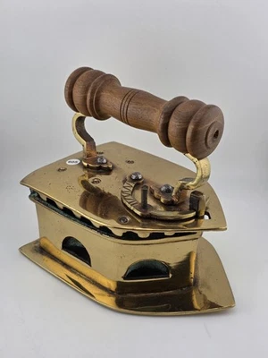 ANTIGUO C1850 MEDIO ORIENTE HECHO A MANO LATÓN CARBÓN GRAN PRENSA HIERRO CON MANGO DE MADERA Foto 1 de 4