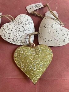 Shabby Chic metal hanging hearts