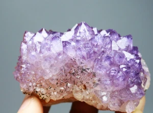 223 g GRUPO DE CRISTAL DE GEODA DE AMATISTA NATURAL ESPÉCIMEN PÚRPURA PROFUNDO - Imagen 1 de 12