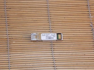 CISCO-AVAGO SFP-10G-SR 850nm 10Gbit 10Gbase-SR 300m MMF v02 10-2415-02 Ver 2 - Bild 1 von 1