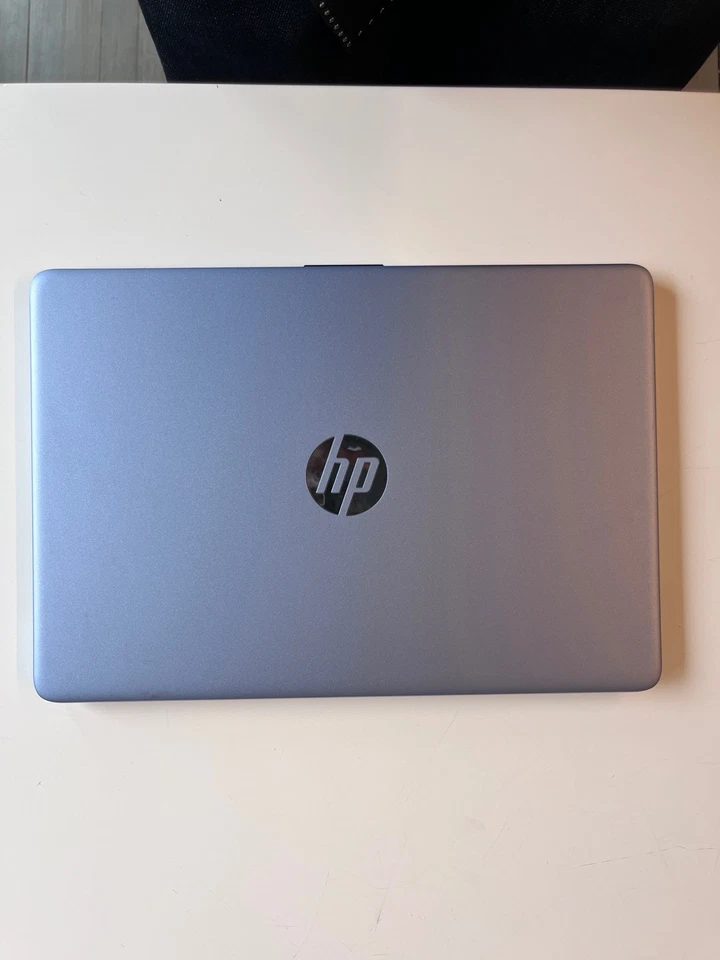 Nueva Laptop HP 14" CPU Intel N150 4GB RAM 128GB Almacenamiento UFS - Azul Foto 1 de 4