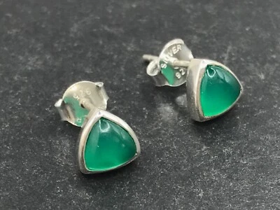 Green agate trillion stud earrings solid Sterling Silver trilliant 6mm. Gift box Foto 1 de 4