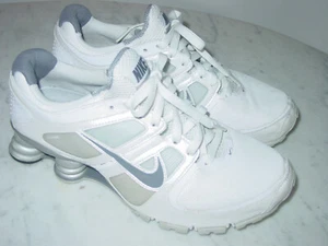 2010 Womens Nike Shox Turbo+ 11 White/Grey/Metallic Silver Running Shoes! Size 9 - Picture 1 of 12
