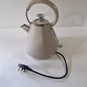 Hervidor de agua piramidal Tower Cavaletto 1,7 L 3KW detalles blancos y plateados T10044MSH - Imagen 1 de 14