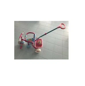 TRICICLO BARBIE TRIKE BAMBINA CON BARRA DI SPINTA RIMOVIBILE ZAINETTO - Foto 1 di 4