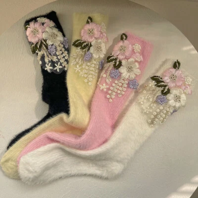 Medias cálidas de piel sintética para mujer calcetines bordados retazos para dormir piso cama calcetín Foto 1 de 4