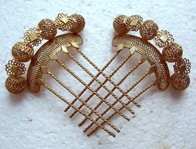 Matched pair gold tone filigree hair combs with openwork balls design - Image 1 of 4
