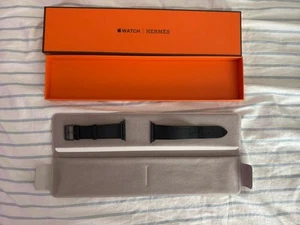 Bracelet cuir Hermès Apple Watch noir simple tour 44 mm 45 mm 46 mm 49 mm - Photo 1/10