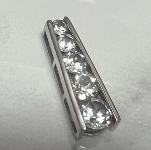 Colgante Oro Blanco 10k THL 5 Piedras Facetadas Topacio Blanco Redondo 1.15g *Sin Collar - Imagen 1 de 24
