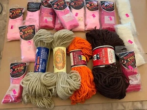 Lote De Colección Tía Lydias Alfombra Pesada Hilo 140 70 Yd 13 320 Piezas Corazón Rojo Voluminoso Envío Gratis - Imagen 1 de 9