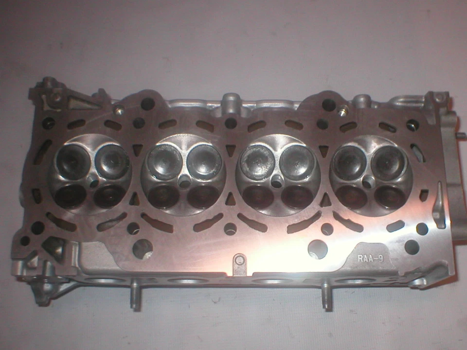 HONDA 2.4 CRV ACCORD ELEMENT 2007-2009 K24A8 RAA CYLINDER HEAD NO CORE REQUIRED Foto 1 de 4