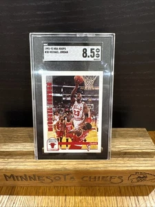 1992-93 NBA Hoops - Michael Jordan #30 SGC 8.5 - Picture 1 of 3