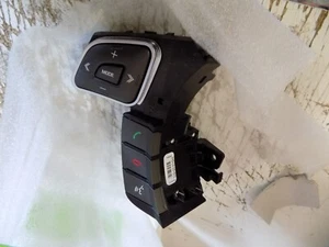 Genuine Range Rover Evoque Steering Wheel Bluetooth Switch LR071302 - Picture 1 of 1