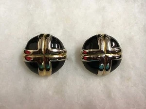 Vintage Large Round Black Enamel & Gold Clip-on Earrings Stamped Made In U.S.A - Picture 1 of 3