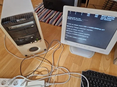 Retro PC mit Windows 98 Peacock - Bild 1 von 4