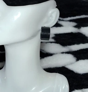 VINTAGE 80s Black Enamel Hoops Silver Tone Earrings Pierced 2cm Hoop Lovely. - Picture 1 of 9