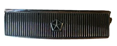 86 87 88 1989 Chrysler LeBaron GTS 1985 parrilla superior delantera OEM NOS Foto 1 de 3